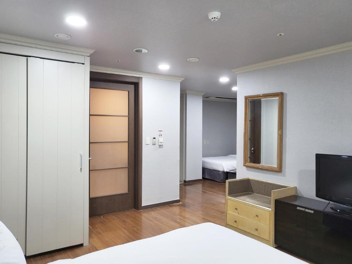 Ramada Hotel And Suites Seoul Namdaemun Exteriör bild