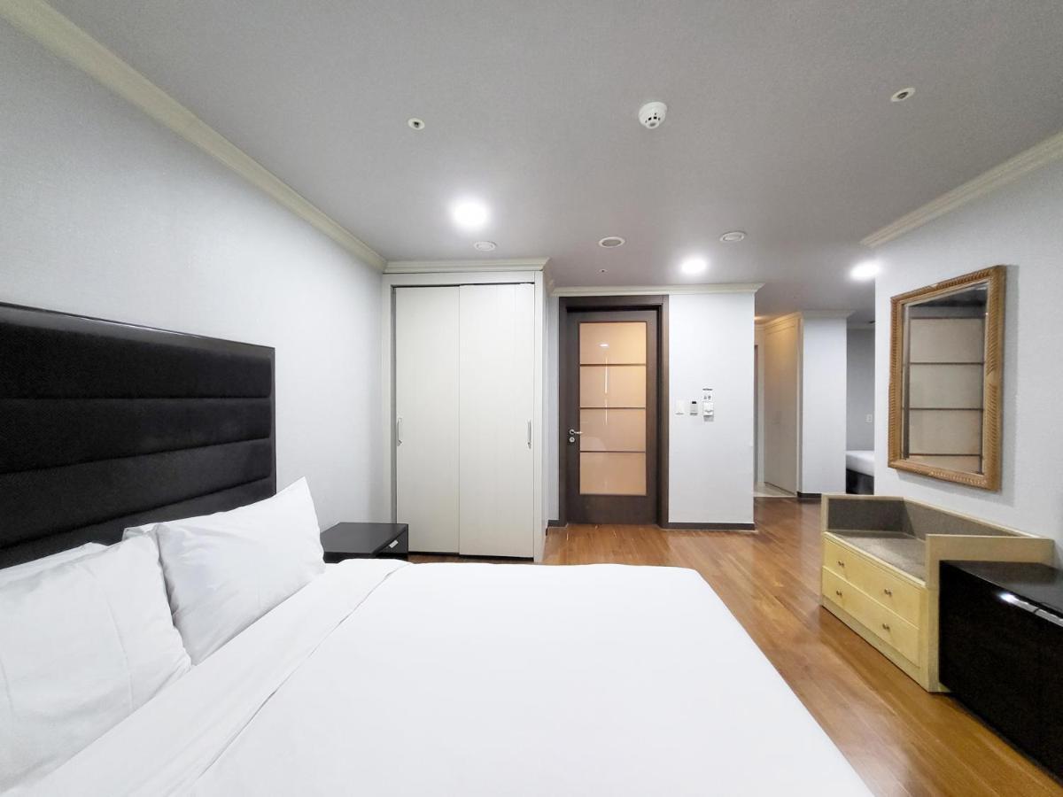 Ramada Hotel And Suites Seoul Namdaemun Exteriör bild