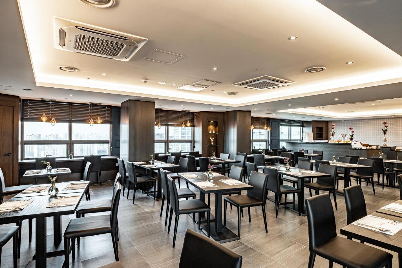 Ramada Hotel And Suites Seoul Namdaemun Exteriör bild
