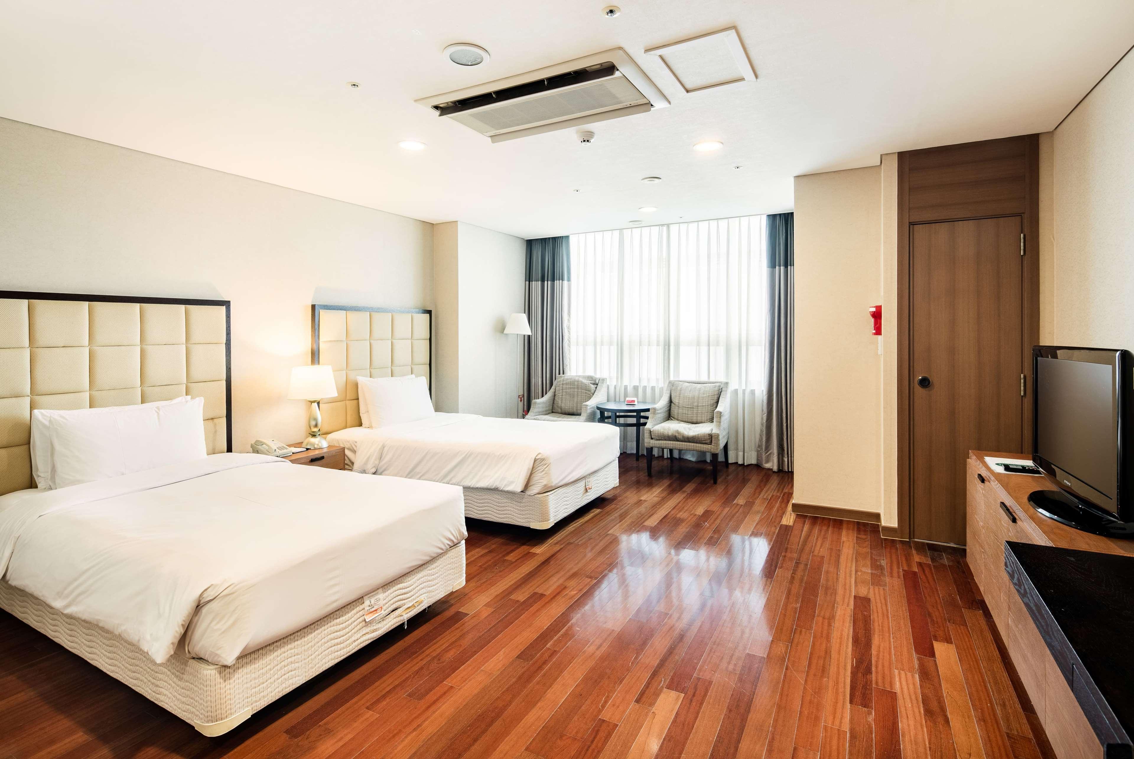 Ramada Hotel And Suites Seoul Namdaemun Exteriör bild