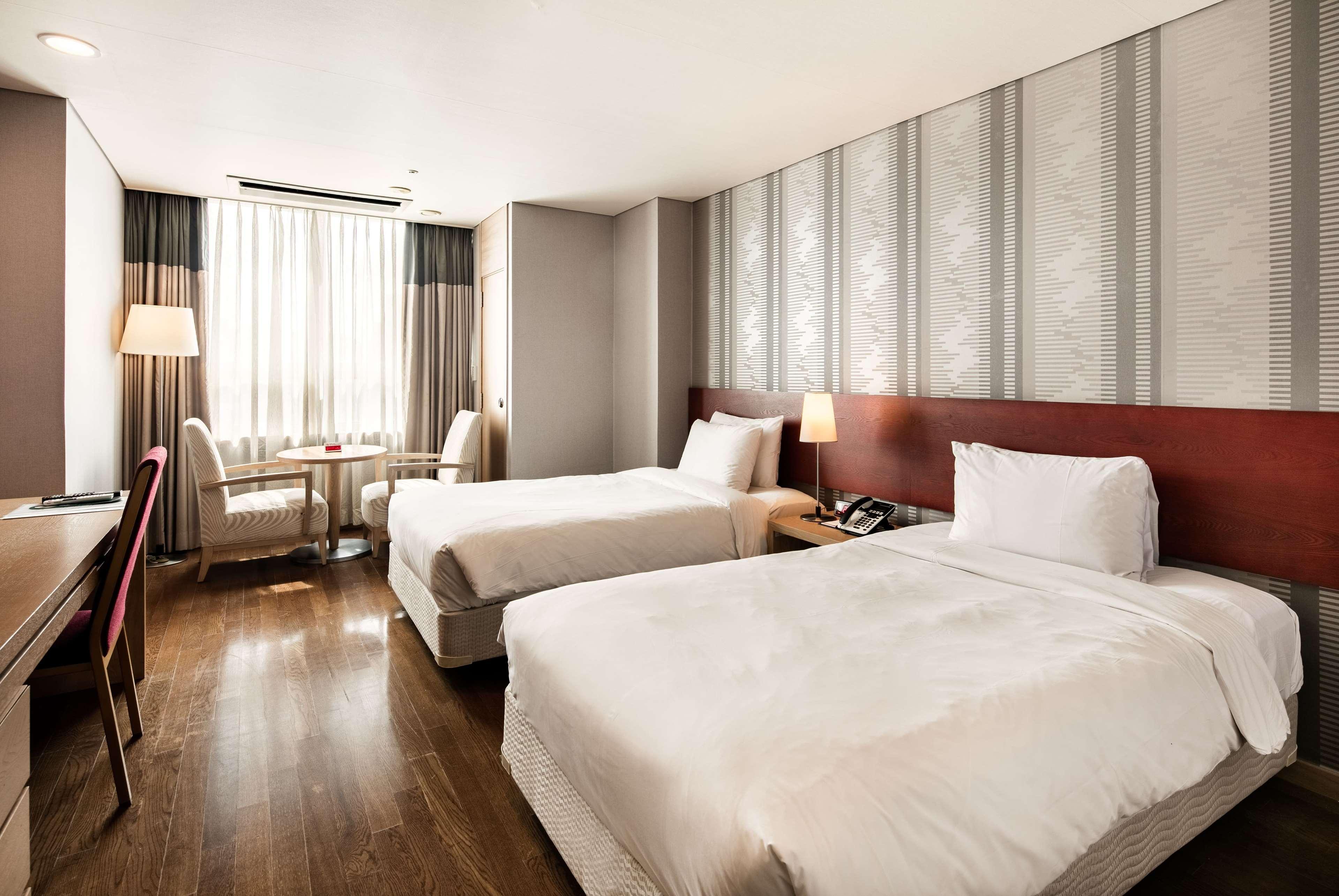 Ramada Hotel And Suites Seoul Namdaemun Exteriör bild