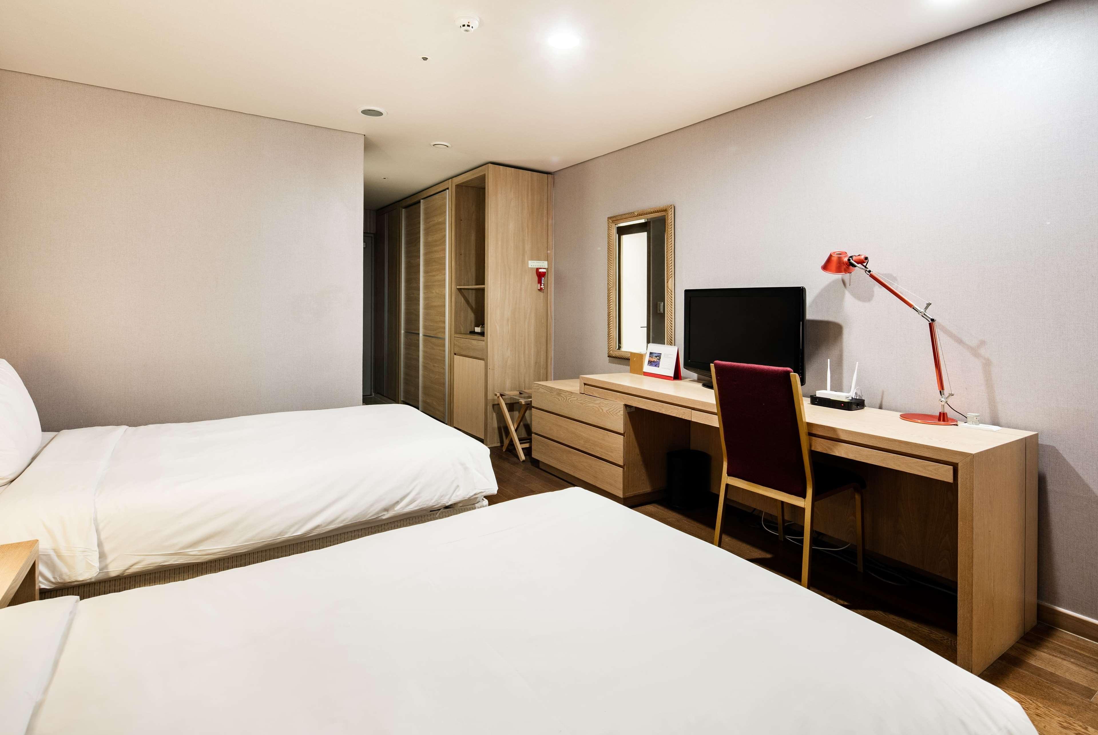 Ramada Hotel And Suites Seoul Namdaemun Exteriör bild