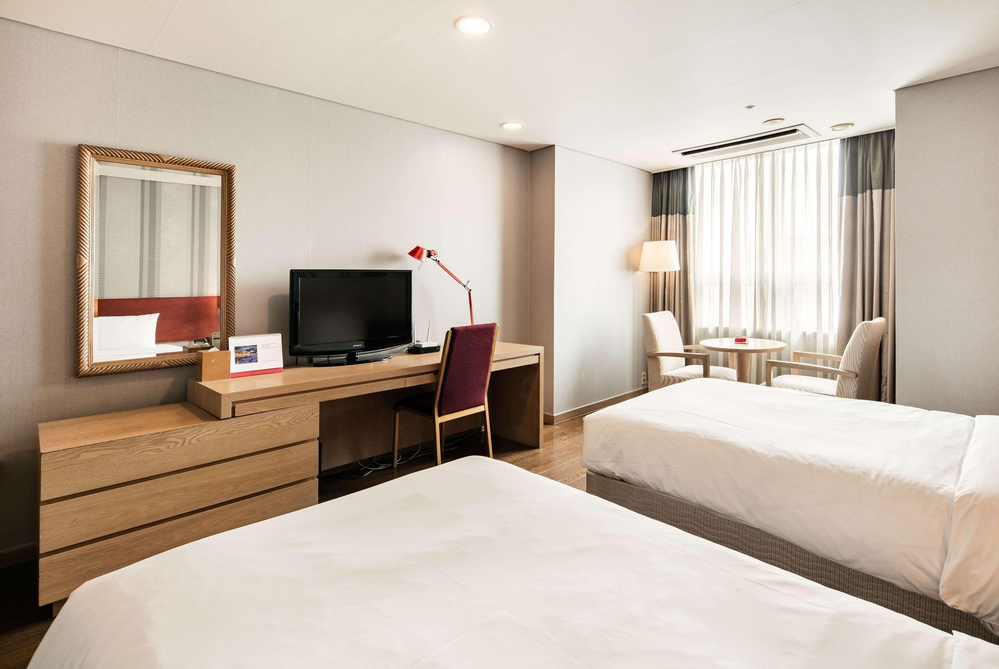 Ramada Hotel And Suites Seoul Namdaemun Exteriör bild