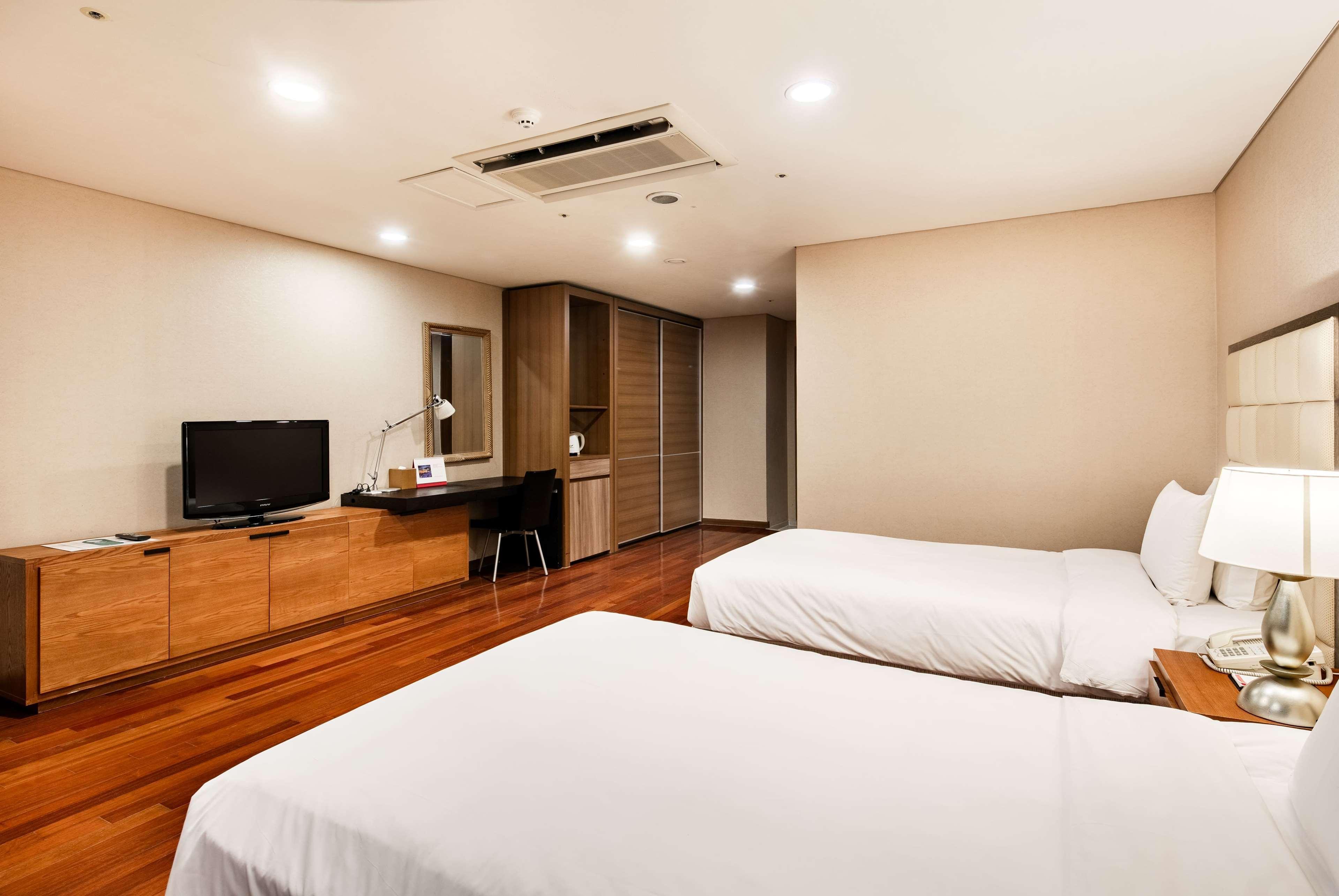 Ramada Hotel And Suites Seoul Namdaemun Exteriör bild