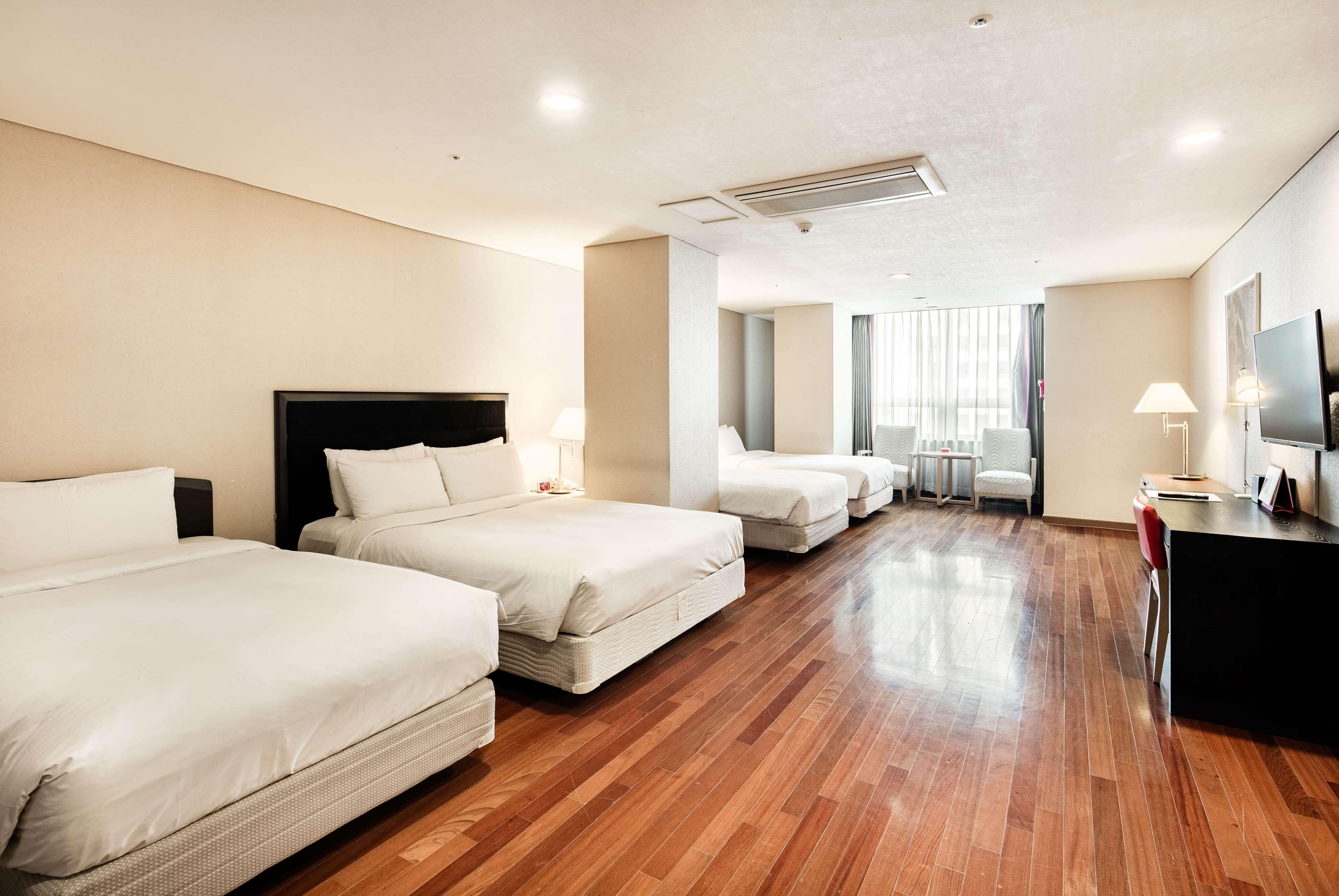 Ramada Hotel And Suites Seoul Namdaemun Exteriör bild