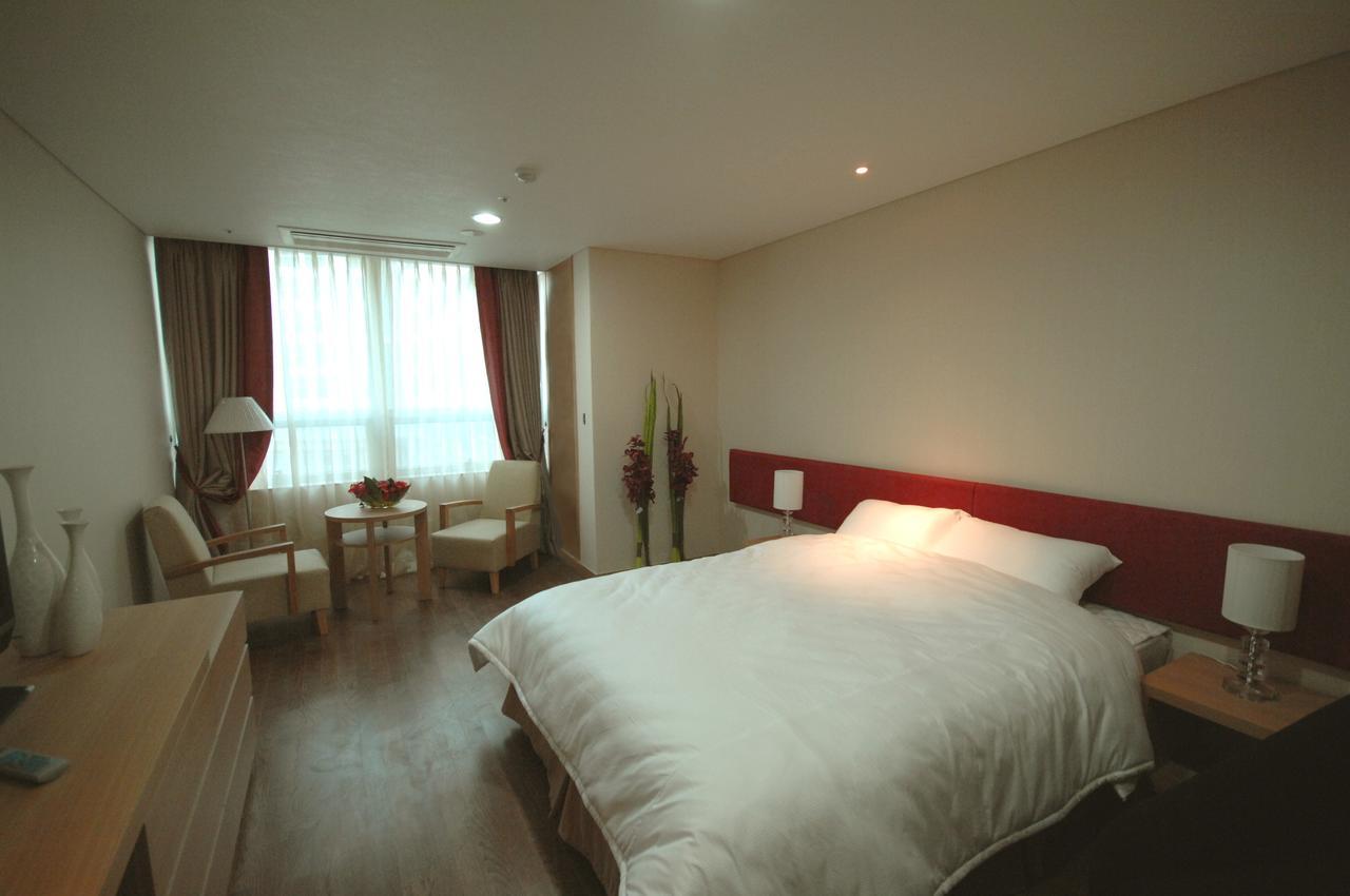 Ramada Hotel And Suites Seoul Namdaemun Exteriör bild